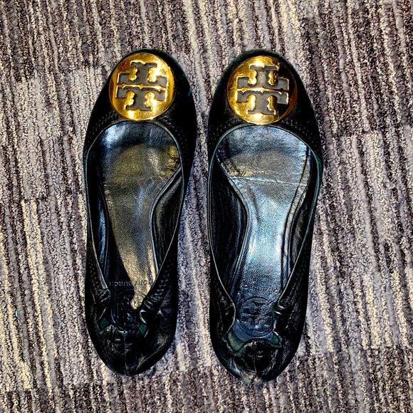 TORY BURCH FLATS | Size 5.5 women’s | leather/gold - Picture 1 of 3